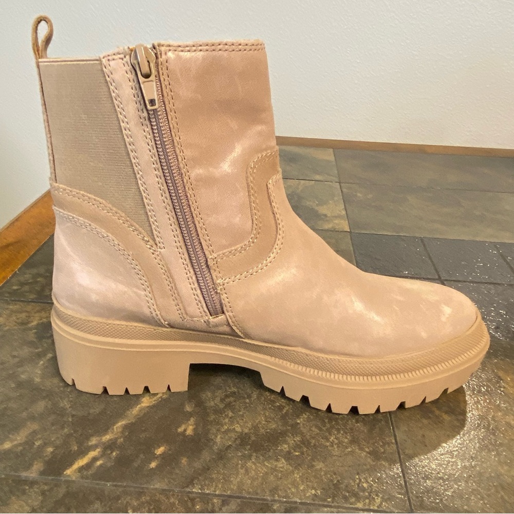 Lucky Brand Tan Taupe Eabile Lug Sole Ankle Boots 9M - Picture 3 of 10